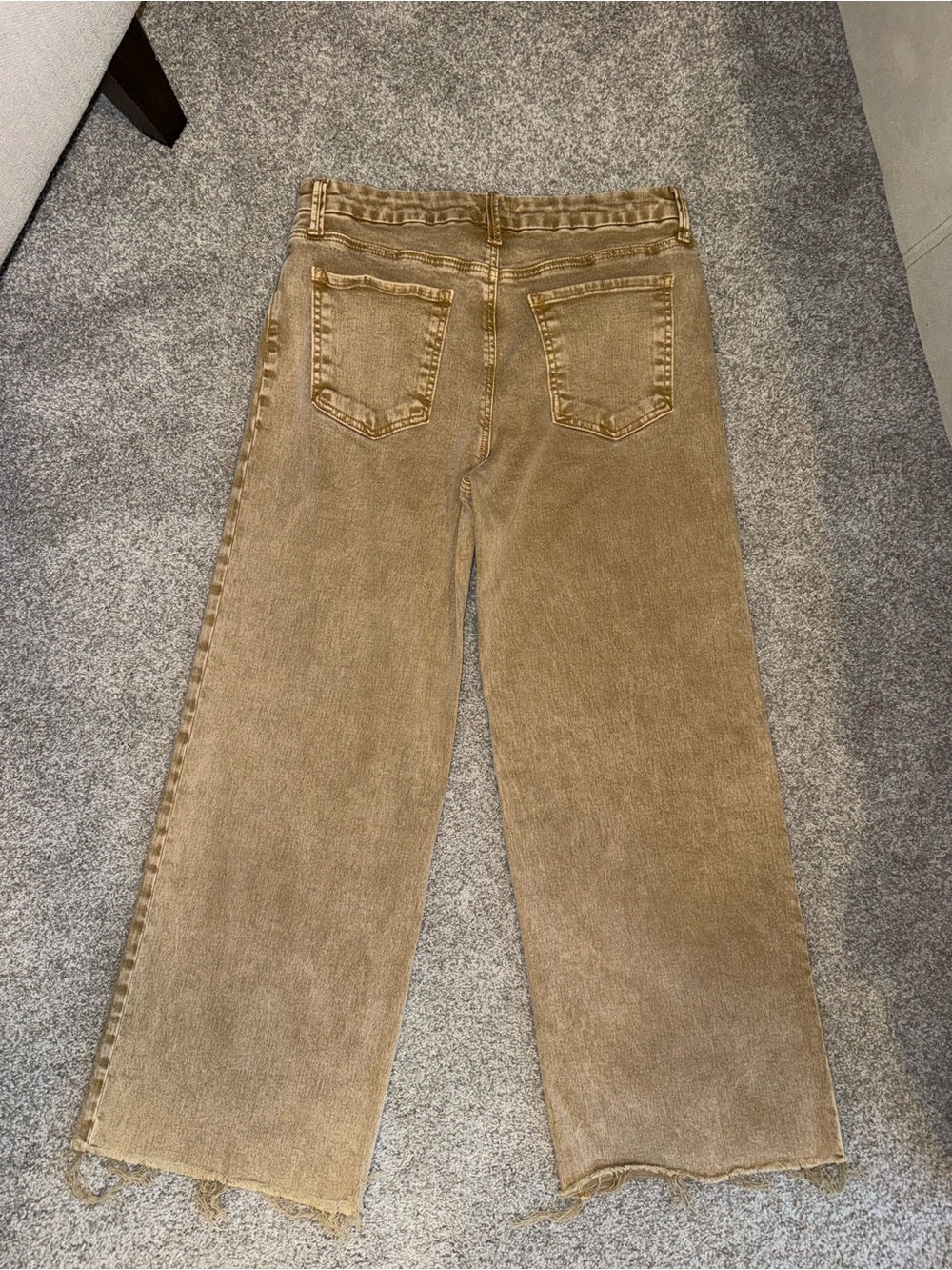 Kut from the Kloth High-Rise Wide Leg Jeans in Camel - Picture 8 of 11